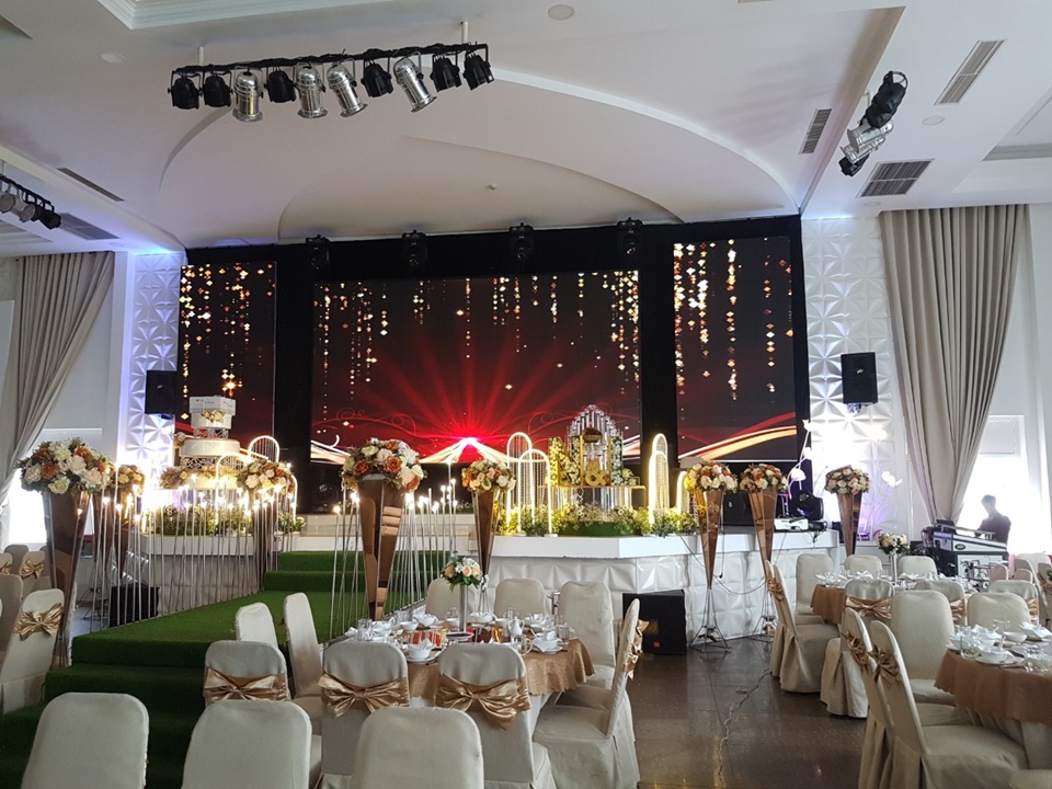LED Lampro: Top 1 Sự Kiện