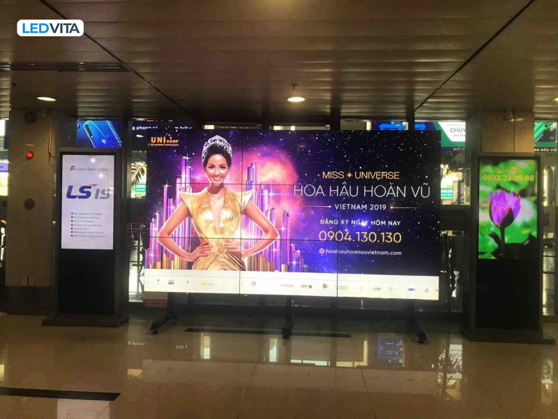 Các loại màn hình quảng cáo trong sân bay Các loại màn hình quảng cáo trong sân bay